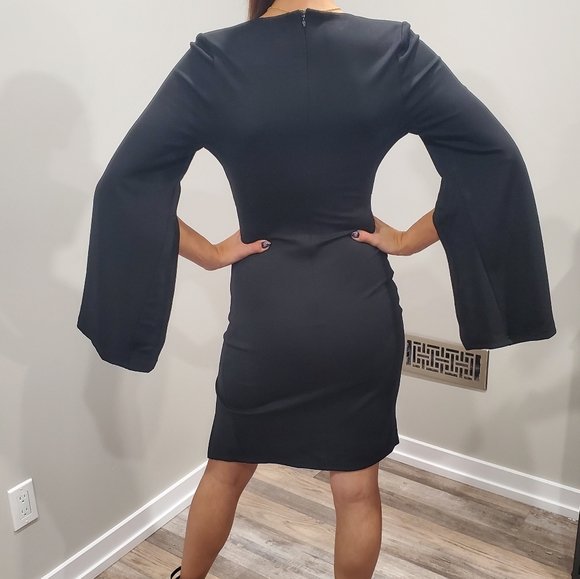 Little black dress - Picture 2 of 7